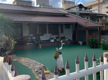 Casa de 3 quartos, Florianópolis · Casa a Venda 3 Dormitórios em Canasvieiras Quadra Mar.