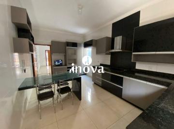 Casa · 196m² · 2 Quartos · 5 Vagas · Casa a venda no bairro Parque das Laranjeiras