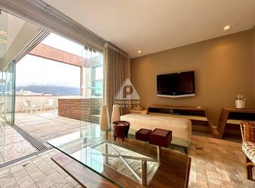 Apartamento · 166m² · 3 Quartos · 2 Vagas · Cobertura de Luxo no Leblon: 3 Suítes, Piscina e Vista Panorâmica para a Lagoa