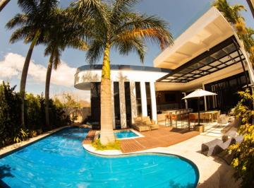 Casa de 5 quartos, Rio de Janeiro · Exclusiva e imponente casa no Condomínio Del Lago Barra. 3 Salas, 5 Quartos suítes. Excelente imóvel