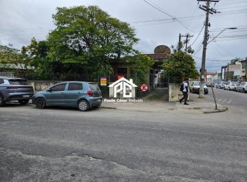 Foto 01 · Imóvel comercial de esquina no centro de Araruama. Terreno medindo 15x40 com total de 1.000m².