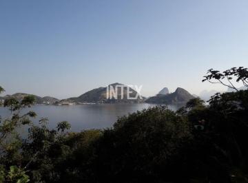 Foto 01 · Casa de Luxo à Venda em São Francisco, Niterói - 6 Quartos, 4 Suítes, 3 Salas, 8 Banheiros - 342m² -