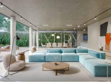 1 · Casa em Construção em Condomínio à Venda no Jardim Europa