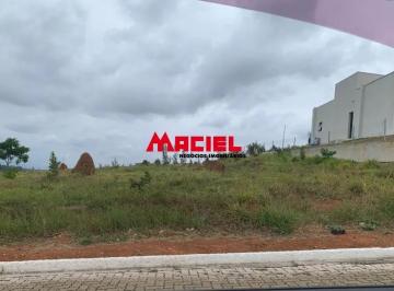 Terreno · 1200m² · Terreno em Condomínio com Vista Privilegiada e Estrutura de Lazer Completa em Caçapava