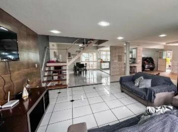 635873_i7Gzr9aZD9d7_6358736716a4df1fce8.jpg · Casa moderna com 4 dormitório, suítes, vagas de garagem, no bairro Vila Nova