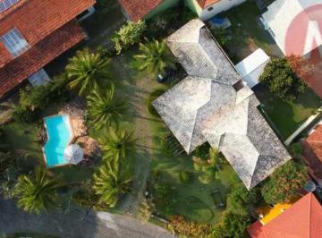 Casa · 298m² · 4 Quartos · 2 Vagas · Linda Casa em Condomínio