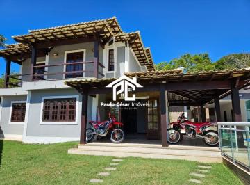 Foto 01 · Excelente Casa em Condomínio à Venda em Araruama-RJ, Bairro Bananeiras - 5 Quartos, 2 Suítes, 1 Sala