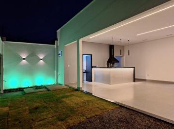 Casa · 165m² · 3 Quartos · 4 Vagas · Casa com 3 quartos à venda, bairro Jardim Europa - Uberlândia/MG
