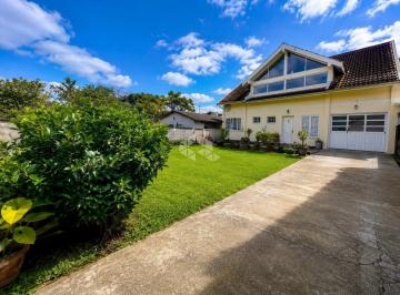 Casa · 184m² · 4 Quartos · Sobrado com 4 dormitórios