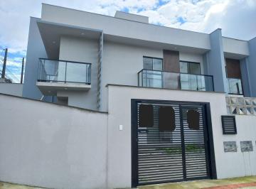 Casa · 80m² · 2 Quartos · 2 Vagas · Sobrado à venda no bairro Floresta - Joinville/SC