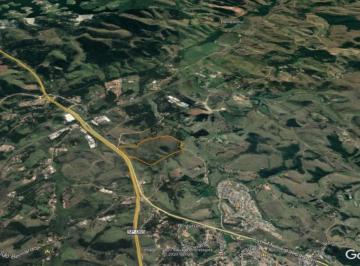 Foto 01 · Área / 382.000m² / Frente para Rodovia Dom Pedro I / Jacareí / 3km da Dutra
