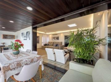 Apartamento · 200m² · 4 Quartos · 2 Vagas · Apartamento à Venda no Edf. Quilombo - 200m², 04 Quartos, Varanda com Vista para o Mar em Piedade !