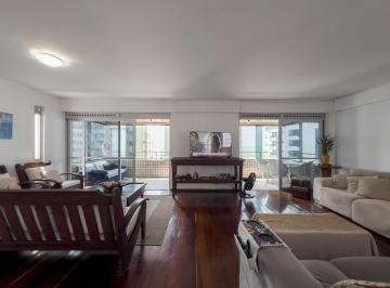 Apartamento · 203m² · 4 Quartos · 2 Vagas · Apartamento à Venda no Edf. Solar de Piedade - 203m² com 4 Quartos, 2 Vagas