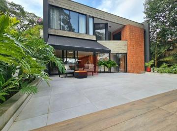 Casa · 408m² · 3 Quartos · 3 Vagas · Belíssima casa RECÉM REFORMADA á venda no Brooklin