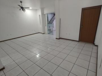 35715_iGyO7wikzq_357156718068f62481.jpg · Casa com 5 quartos e com elevador, no bairro Estreito - Florianópolis SC