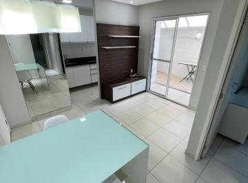 Foto 01 · OPORTUNIDADE- APARTAMENTO MOBILIADO NA PRAIA DO MORRO COM 02 QUARTOS, SALA DE JANTAR E TV, COZINHA A