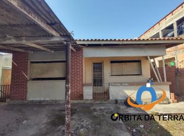 Foto 01 · Imperdível Casa à Venda em Curitiba-PR, Bairro Xaxim: 3 quartos, 1 sala, 1 banheiro, 3 vagas de gara