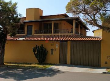 Casa · 226m² · 3 Quartos · 6 Vagas · Casa Sobrado à Venda em Parque Santa Marta, São Carlos