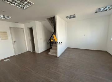 Comercial · 74m² · 2 Vagas · Aluguel de Sala Comercial, 74 m², por R$ 3.6 mil, no condomínio SunPlaza em Barra da Tijuca.