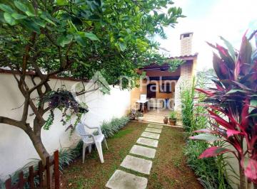 Casa · 210m² · 3 Quartos · 1 Vaga · Casa com com 3 quartos para venda, no Ipiranga.