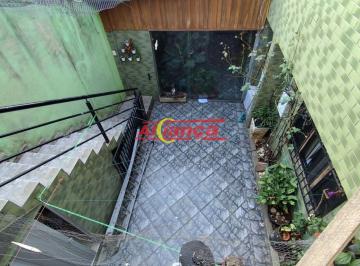 Casa · 250m² · 6 Quartos · 4 Vagas · Sobrado 6 dormitórios, uma suíte e 4 vagas de garagem