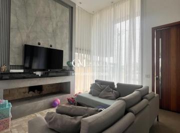 Casa · 215m² · 3 Quartos · 2 Vagas · Casa Térrea 3 dormitórios em Condomínio  fechado .