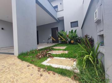 Casa · 196m² · 3 Quartos · 4 Vagas · Sobrado de alto padrão à venda com 196 m², 3 quartos, 5 banheiros, 4 vagas de ga
