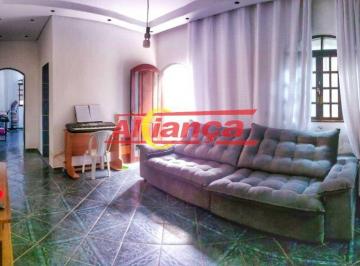 Casa · 213m² · 6 Quartos · 2 Vagas · 3 Casas para renda nos Pimentas