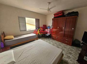 Casa · 250m² · 4 Quartos · 1 Vaga · Sobrado em ótima Localização: Pronto para Você!