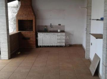 Casa · 385m² · 3 Quartos · 4 Vagas · Jardim Conceição, casa com 3 dormitórios, em terreno de 385 m² Bom Local