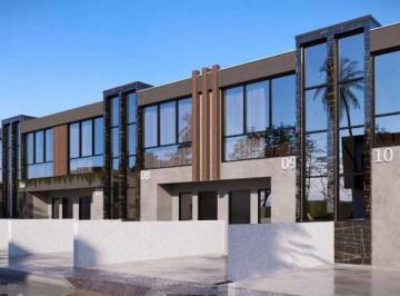 Casa · 80m² · 2 Quartos · 1 Vaga · Casa de rua - Sobrado / Residencial / Ingleses do Rio Vermelho