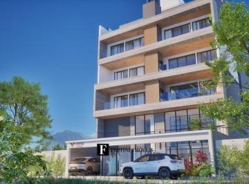 Apartamento · 101m² · 3 Quartos · 2 Vagas · Apartamento com 3 Suítes frente mar em Gaivotas