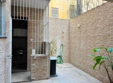 Apartamento Venda de 2 quartos · Apto estilo casa, no coração do Andaraí. Junto a Barão de Mesquita. Cerca de 100M² com quintal