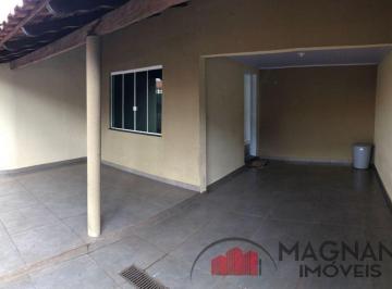 Casa · 252m² · 4 Quartos · 2 Vagas · ÓTIMA CASA À VENDA PRÓXIMA À AV. CARLOS BORGES!