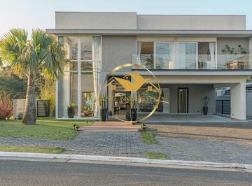 Casa · 608m² · 4 Quartos · 3 Vagas · Casa a venda em Curitiba