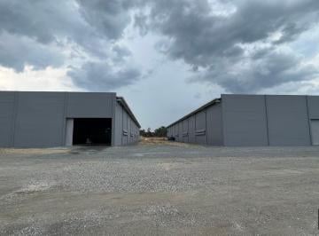 Comercial · 2500m² · 1 Quarto · Galpão para Locação