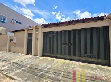 FACHADA · Casa, Centro, Uruaçu, GO