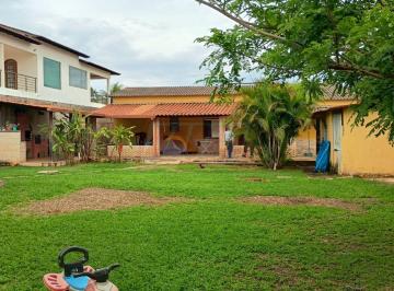 Casa · 233m² · 3 Quartos · 4 Vagas · Rua 06 | Casa térrea com 3 quartos, edícula e excelente localização Vicente Pir