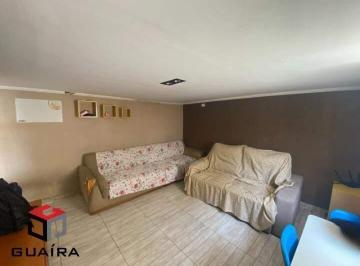 Casa · 161m² · 2 Quartos · 2 Vagas · Imóvel de 200m² com 2 casas térreas, cada uma com 1 quarto em São Caetano do Sul.