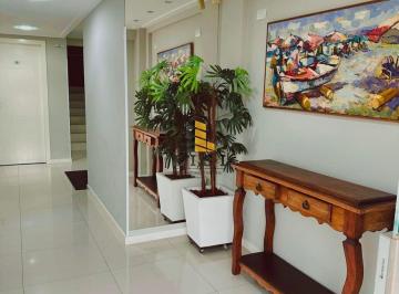Apartamento · 70m² · 2 Quartos · 1 Vaga · Apartamento na praia de Bombas em Bombinhas/SC