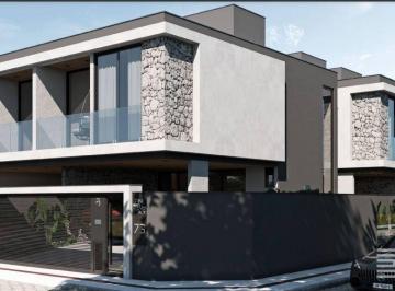 Casa · 145m² · 3 Quartos · 2 Vagas · Sobrado Diferenciado - 1 Suíte + 2 Qt - Piscina - 145 m² - Dom Bosco - Itajaí/SC