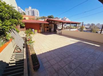 48734d28df0909013ab13ab0bdd61ed5e85c1e54 · Casa com 4 quartos e churrasqueira em Florianópolis/SC.