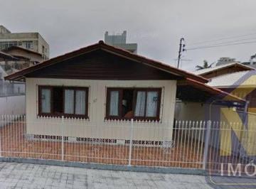 Casa · 3 Quartos · 1 Vaga · Casa mista no Bairro Fazenda em Itajaí SC