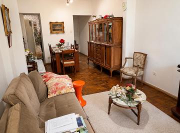 Apartamento de 3 quartos, Rio de Janeiro · Quadra da praia, junto rua Paissandu. Sala ampla, 3 Quartos, dependências e 1 vaga escritura