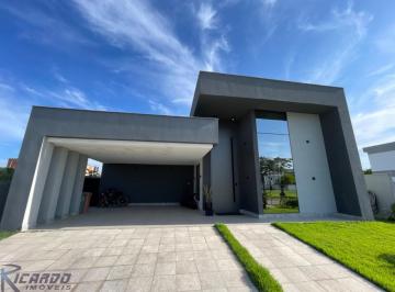 Foto 01 · Venha se encantar com esta maravilhosa casa linear à venda no prestigiado Condomínio Alphaville Jacu