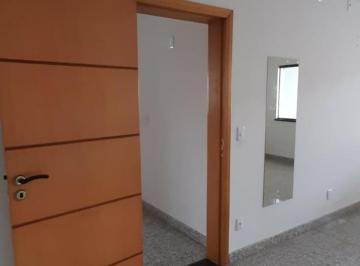 Casa de 4 quartos, Anápolis · Imóvel à Venda: Sobrado no Centro de Anápolis-GO