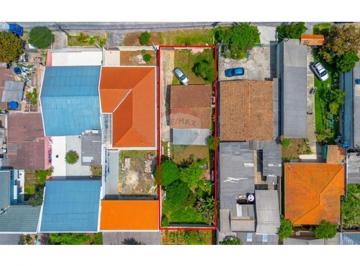 Casa · 450m² · 2 Quartos · 30 Vagas · Terreno com casa para o Projeto Comercial e residencial com espaço ideal pra família com Pet.