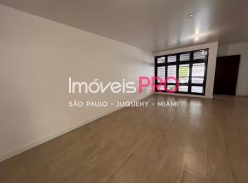 Casa · 212m² · 4 Quartos · 4 Vagas · Maravilhosa casa térrea no Brooklin 4 dormitórios e 4 vagas livres.