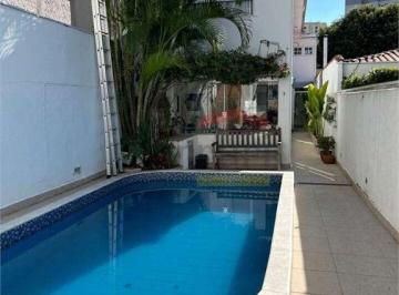 Casa · 172m² · 3 Quartos · 2 Vagas · CASA PARA VENDA PROXIMO AO METRÔ.