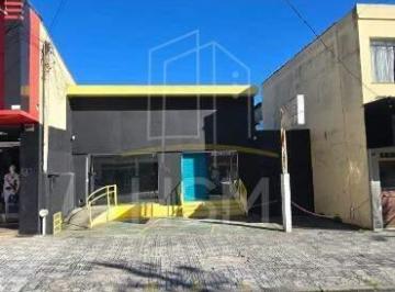 Comercial · 133m² · 3 Vagas · Salão comercial com 133m² na Rua Marechal Deodoro, em localização estratégica no centro de São Berna